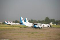 Antonov An-24 TajikAir-Douchanbe-15mai2008-DSC_0072.jpg